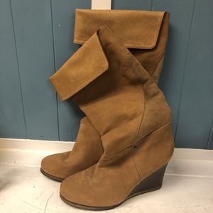 UGG Ravenna Tall Wedge‎ Boots Honey Suede, SN 3196, Womens Size 8.5